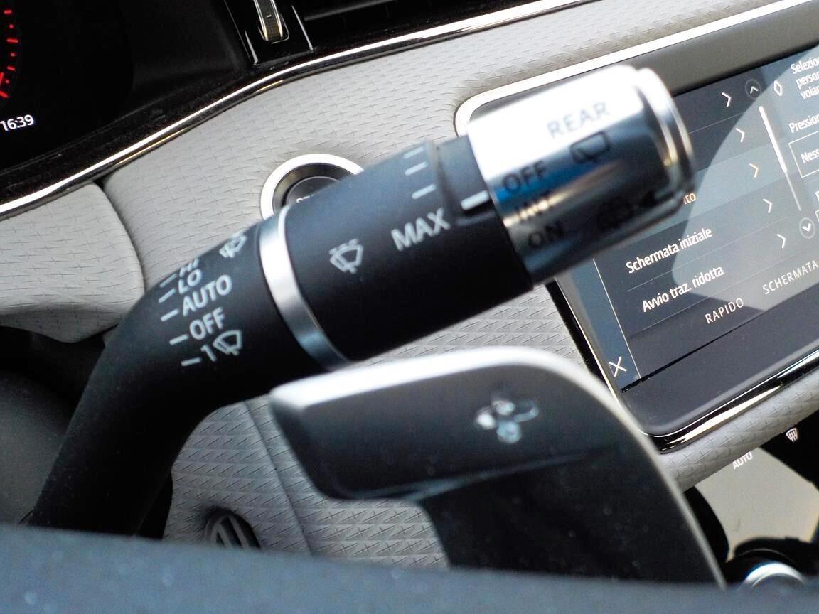 Land Rover Range Evoque 2.0D I4 163 CV AWD Auto R-Dynamic