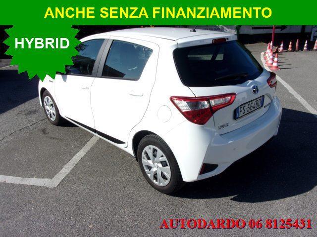 TOYOTA Yaris 1.5 Hybrid 5 porte Business