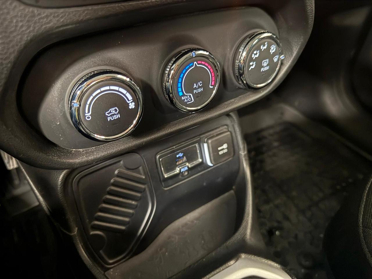 Jeep Renegade 1.6 Mjt 120 CV Longitude