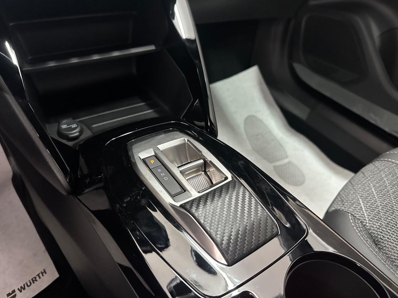 Peugeot 2008 Hybrid 110 e-DCS6 Allure