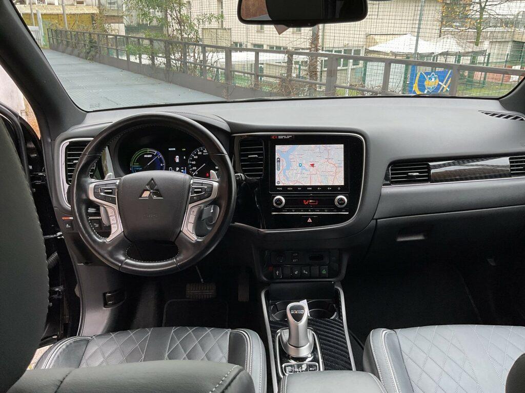 Mitsubishi Outlander 2.4 Mivec PHEV Diamond 4WD CVT