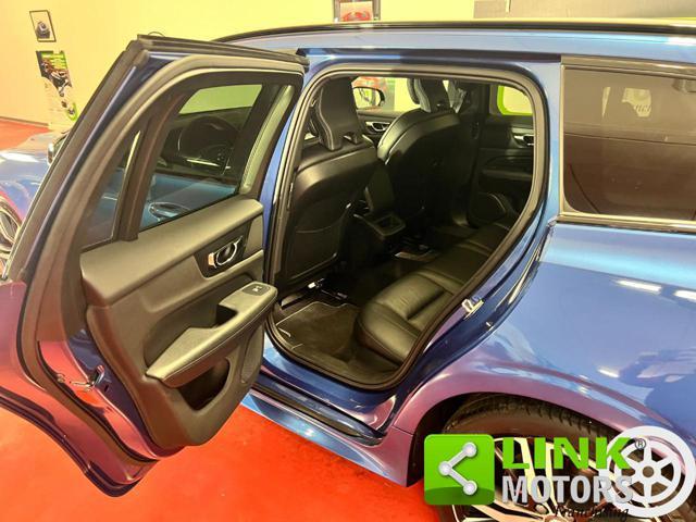 VOLVO V60 D4 Geartronic R-design IVA PELLE STYLING 24mGARANZ