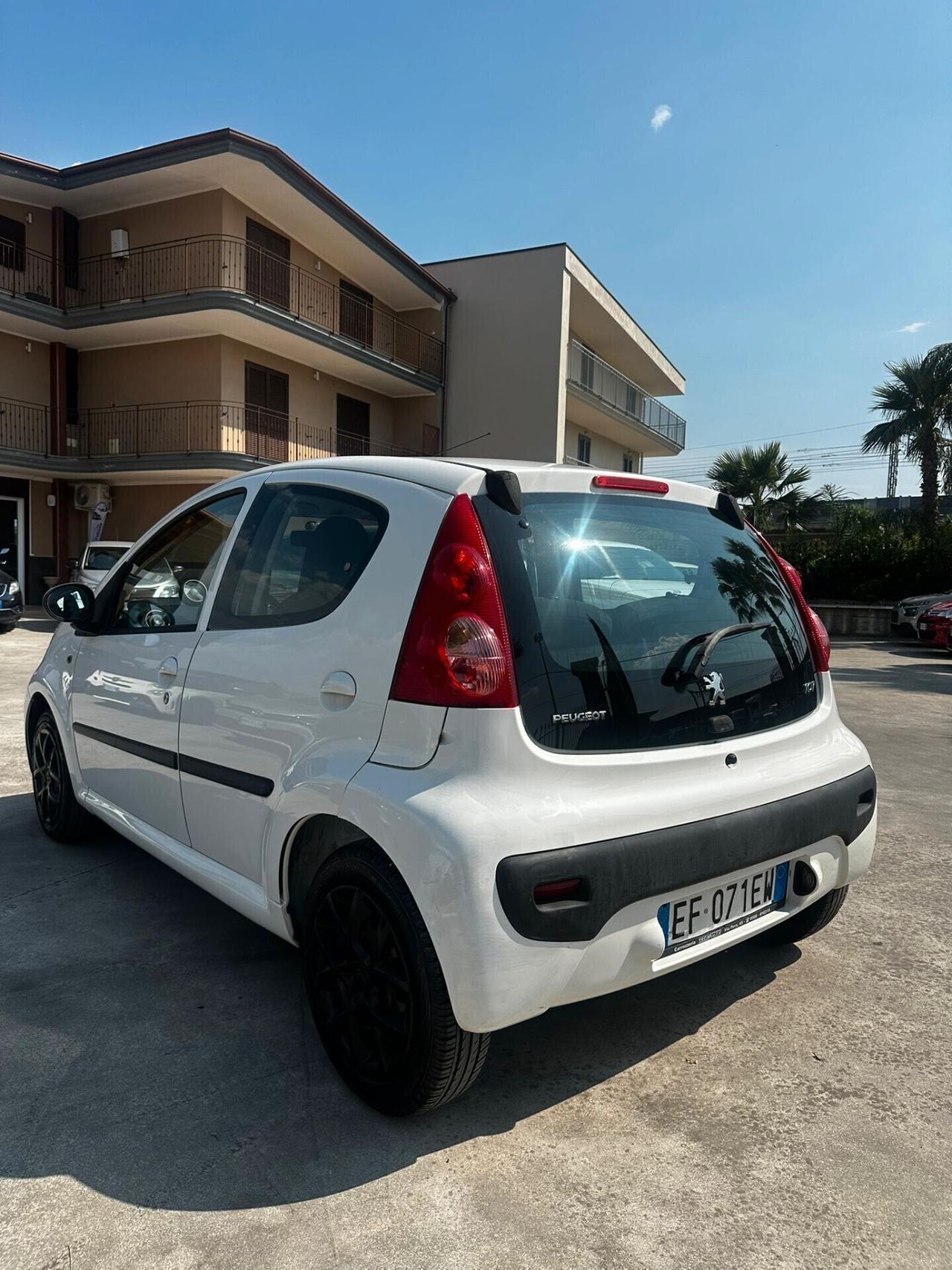 Peugeot 107 1.0 68CV 5p. Sweet Years