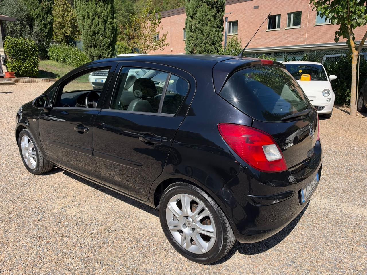 Opel Corsa 1.2 5 porte Club