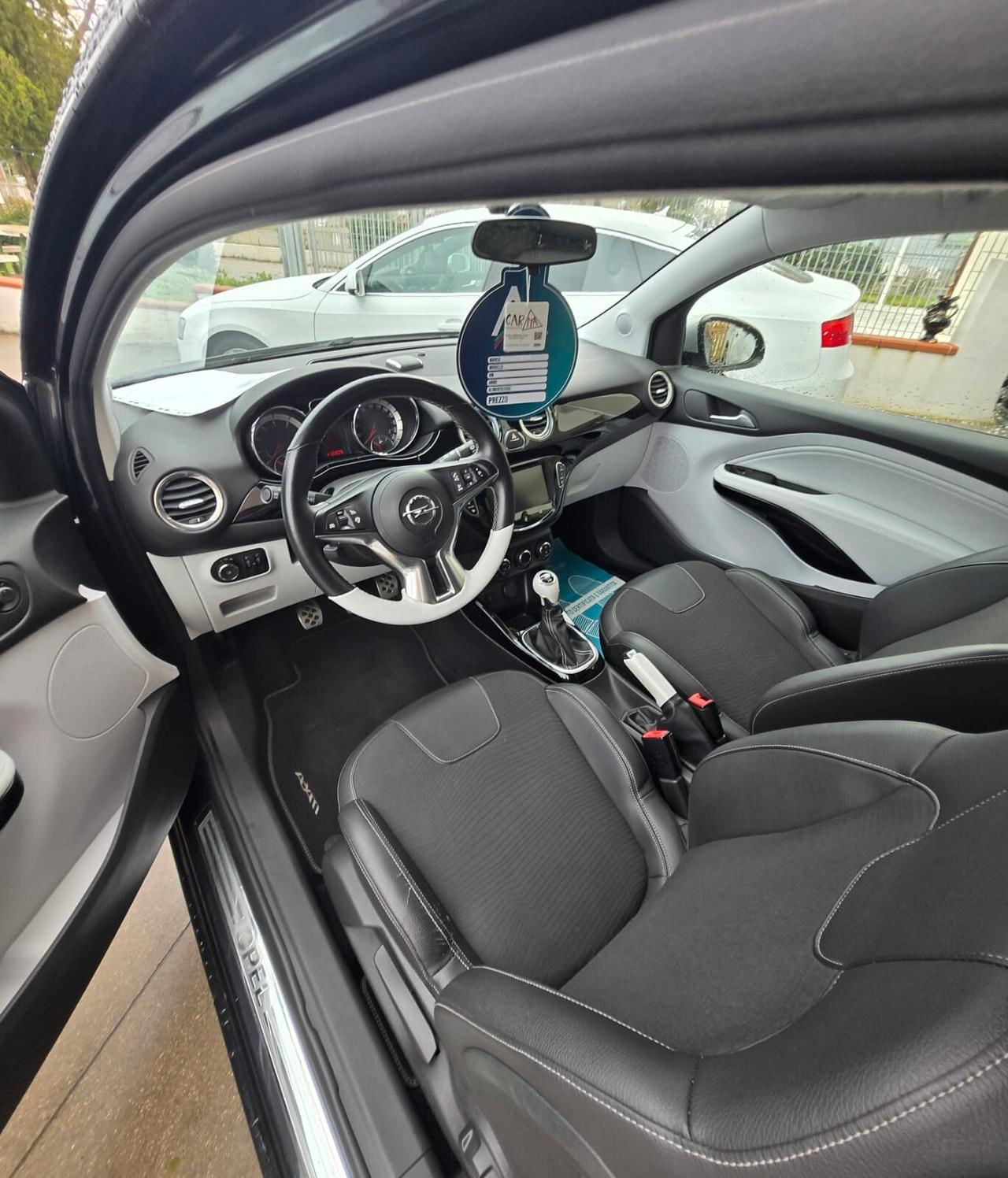 Opel Adam 1.4 100 CV White/Black Link