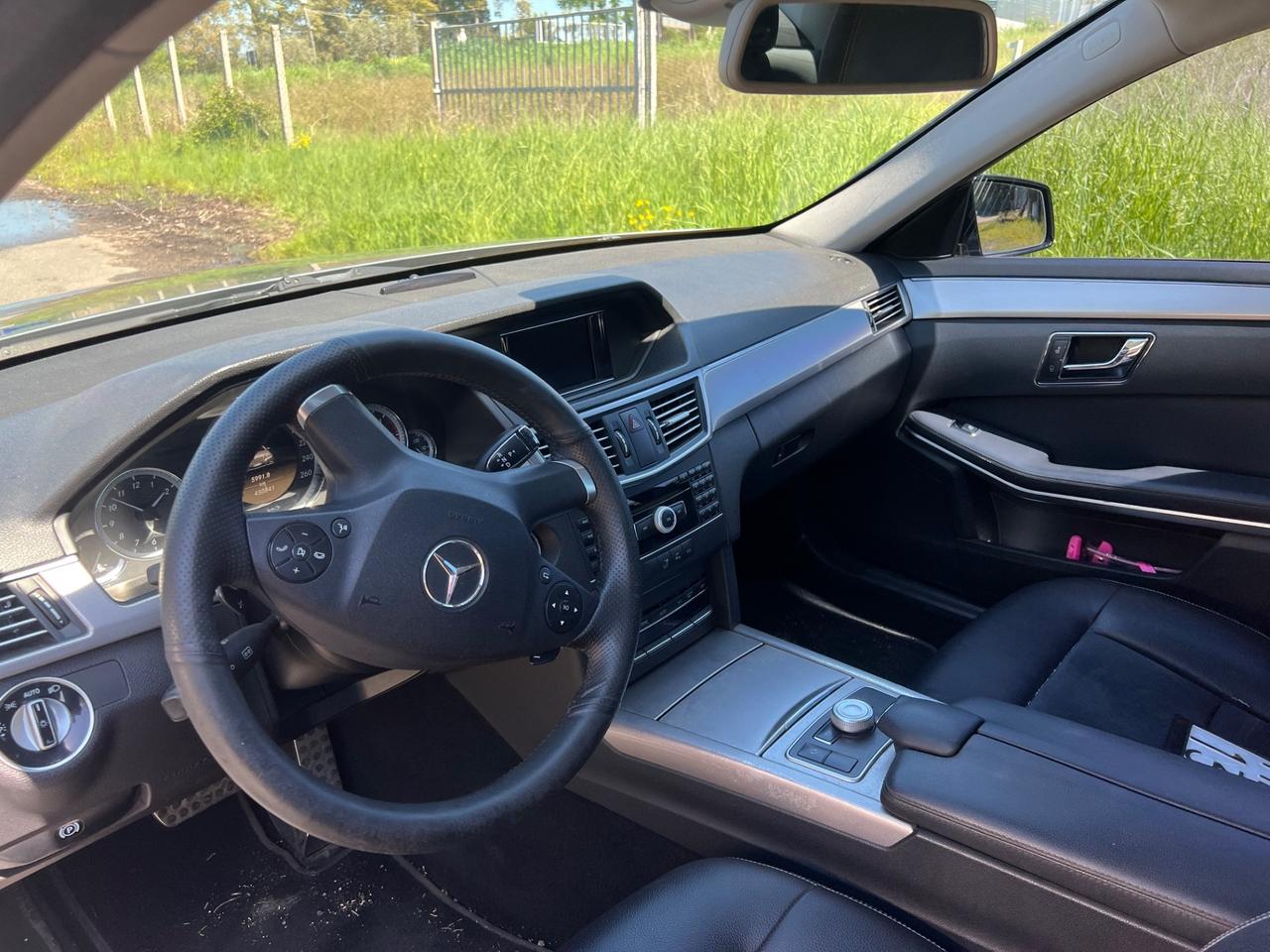 Mercedes-benz E 220 E 220 CDI BlueEFFICIENCY Avantgarde AMG