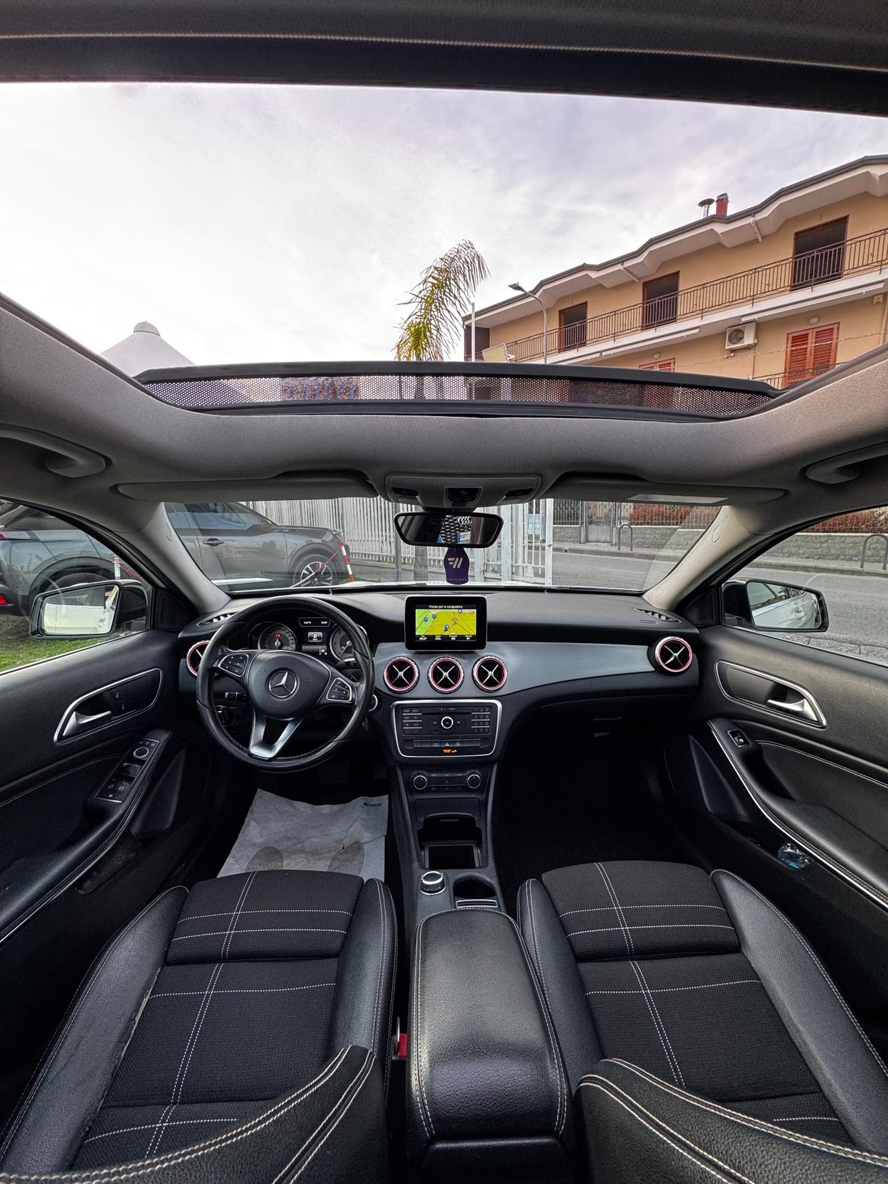 Mercedes-benz GLA 200 d Automatic Premium