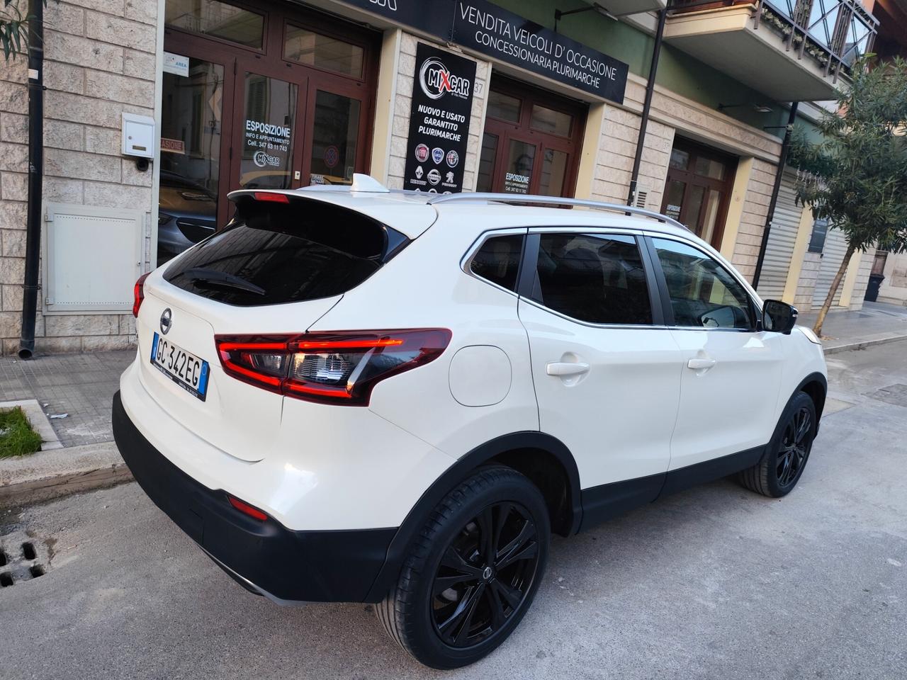 Nissan Qashqai 1.5 dCi 115CV TEKNA TETTO NAVI