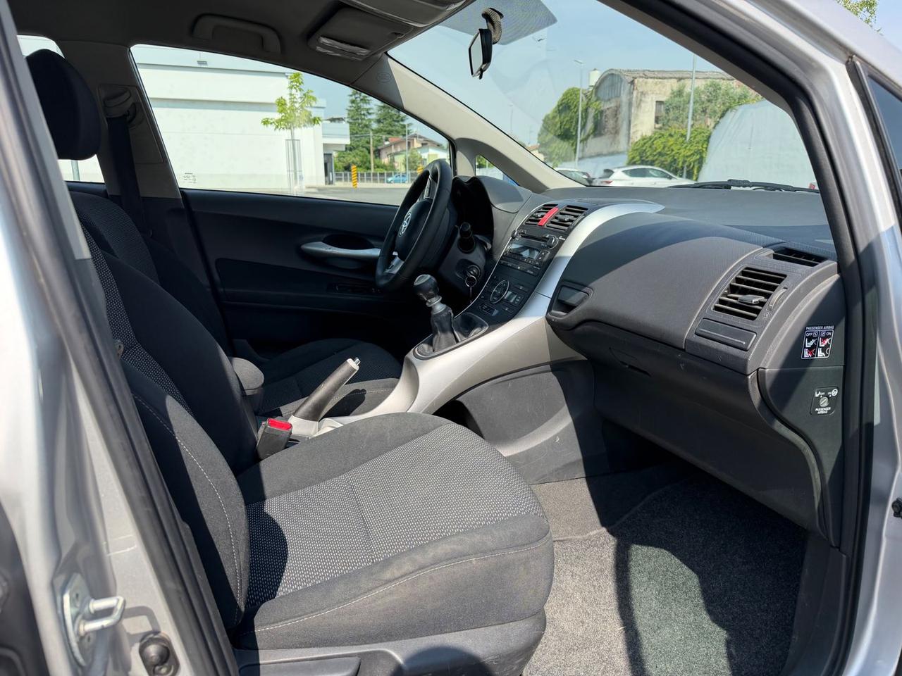 Toyota Auris 2.0 D-4D SOL #11110