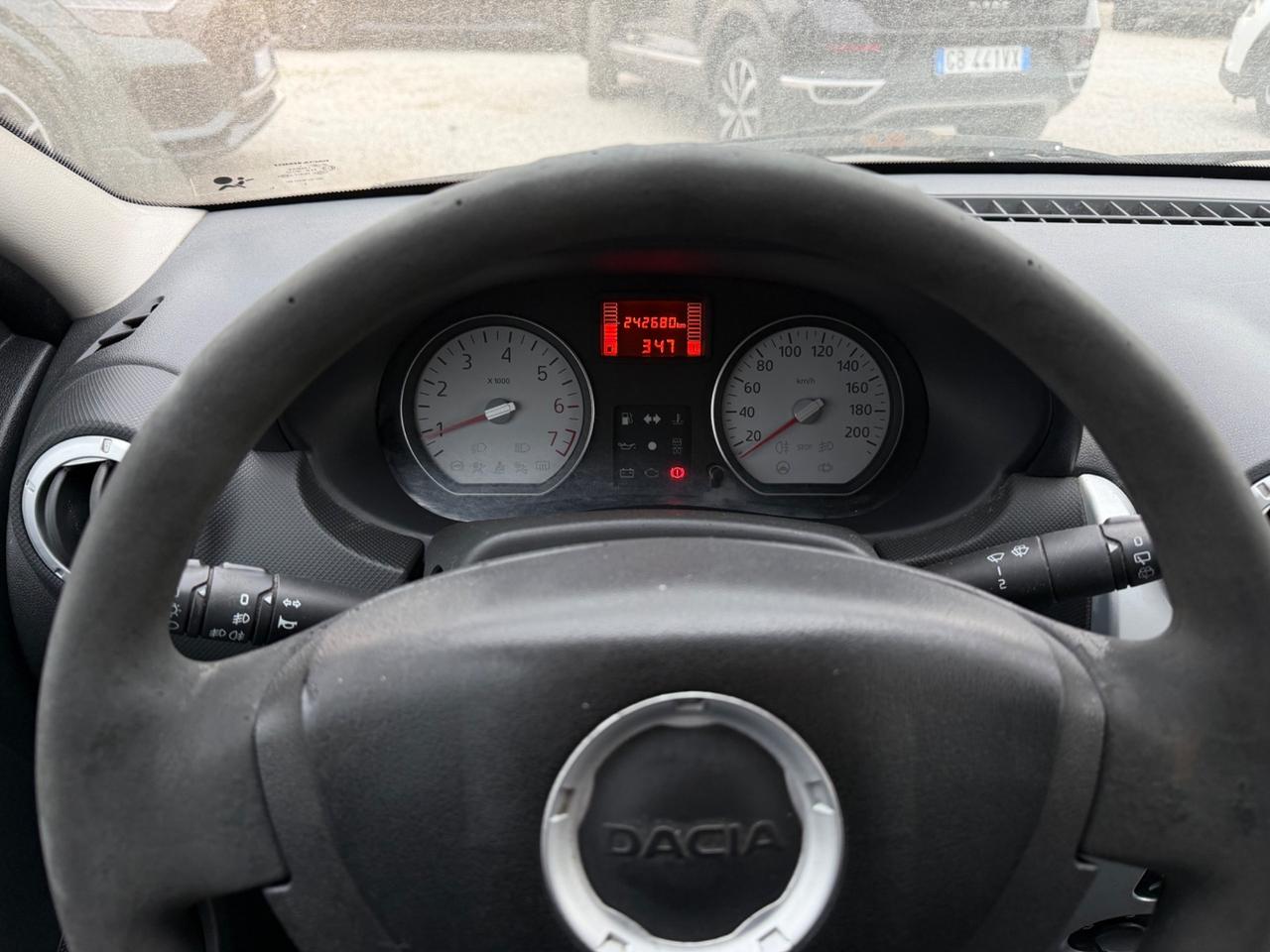 Logan MCV 1.6 GPL 7 posti Lauréate