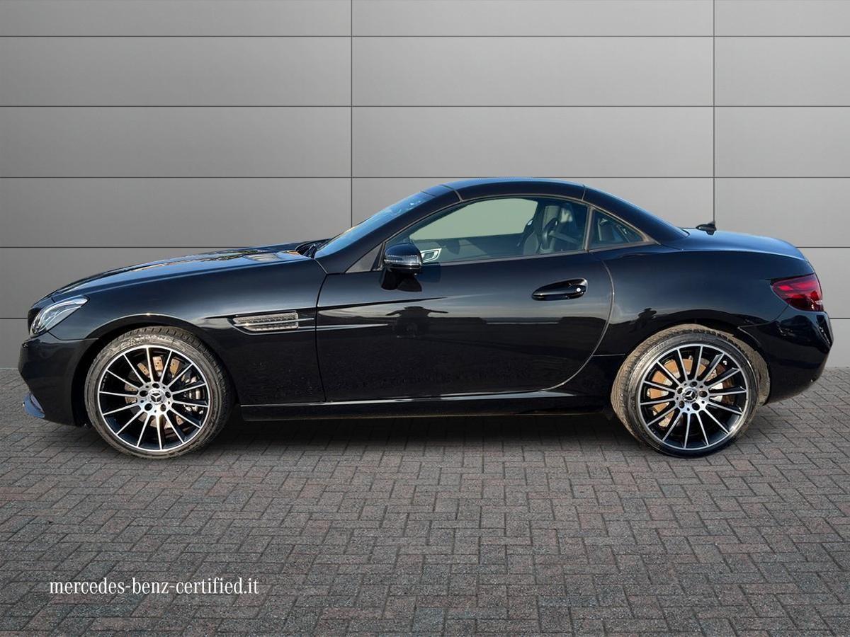 Mercedes-Benz SLC 180 AMG Line