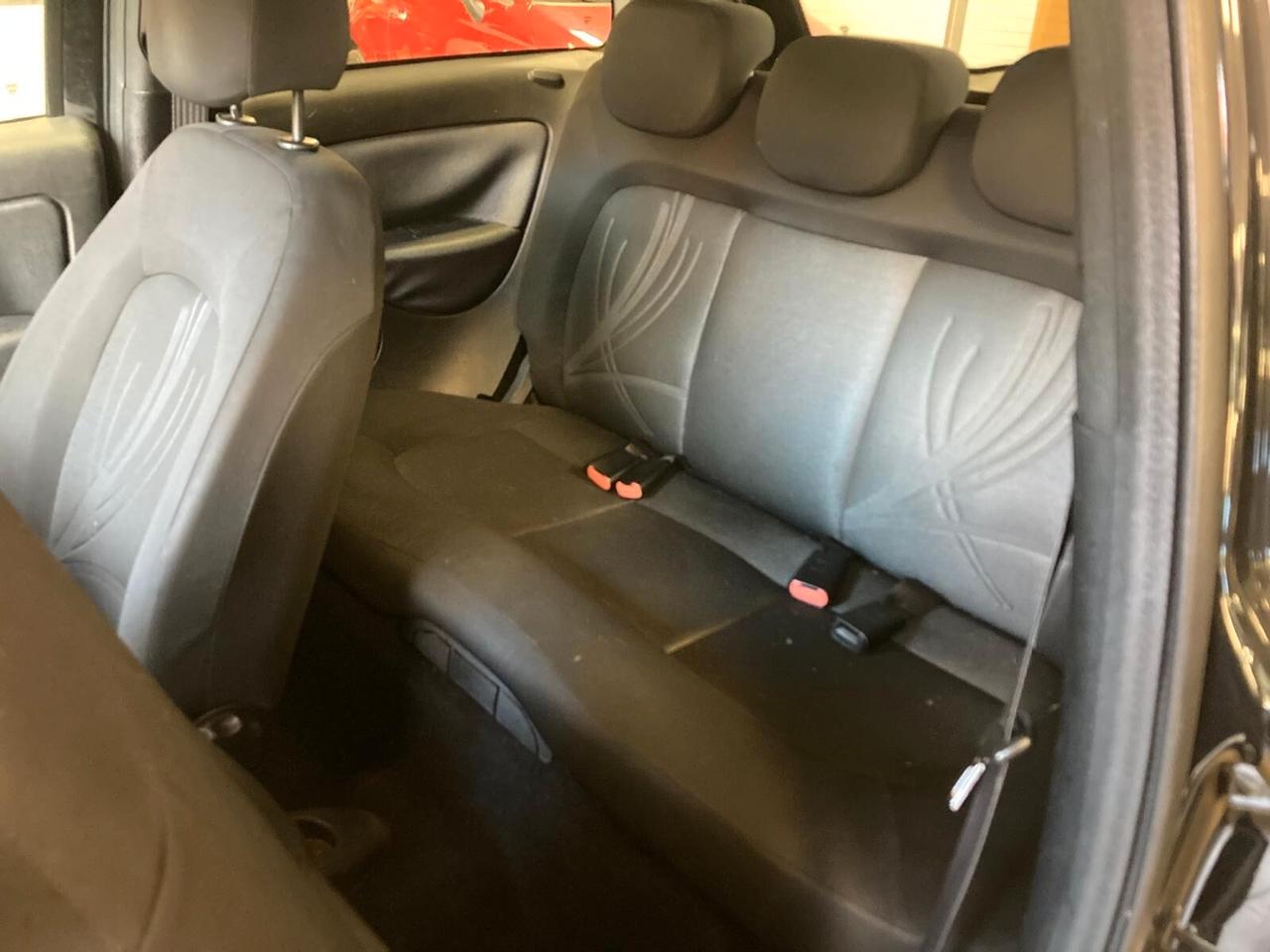 Lancia Ypsilon 1.2 69 CV Unyca