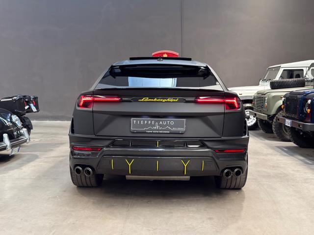 LAMBORGHINI Urus 4.0 Performante