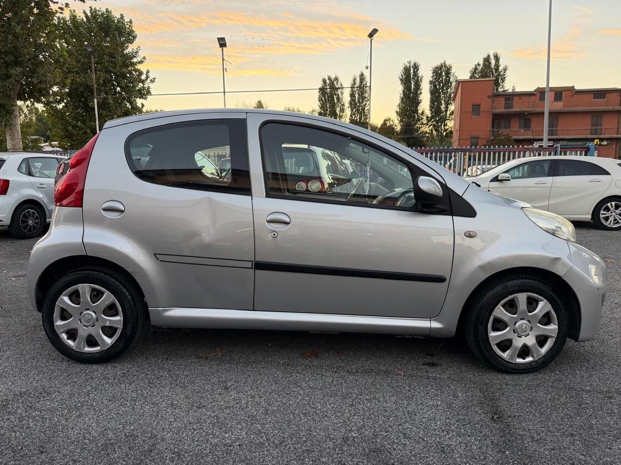 Peugeot 107 1.0 68CV 5p. Plaisir