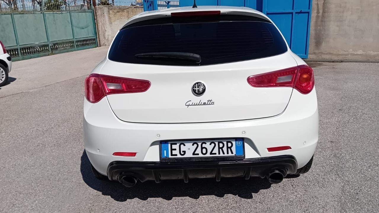 Alfa Romeo giulietta 1.6 mjt-full-2011