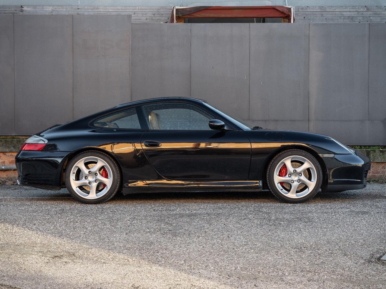 Porsche 911 Carrera 4S cat Coupé