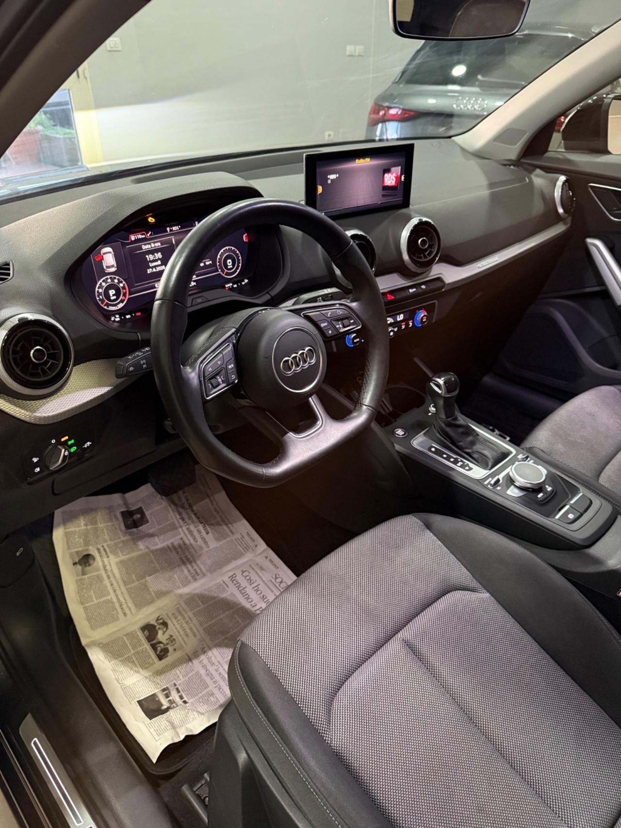 Audi Q2 40 TFSI quattro S tronic Identity Black
