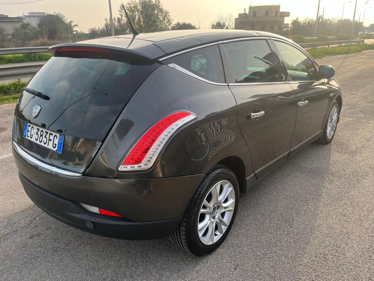 Lancia Delta 1.6 MJT Oro - 2011