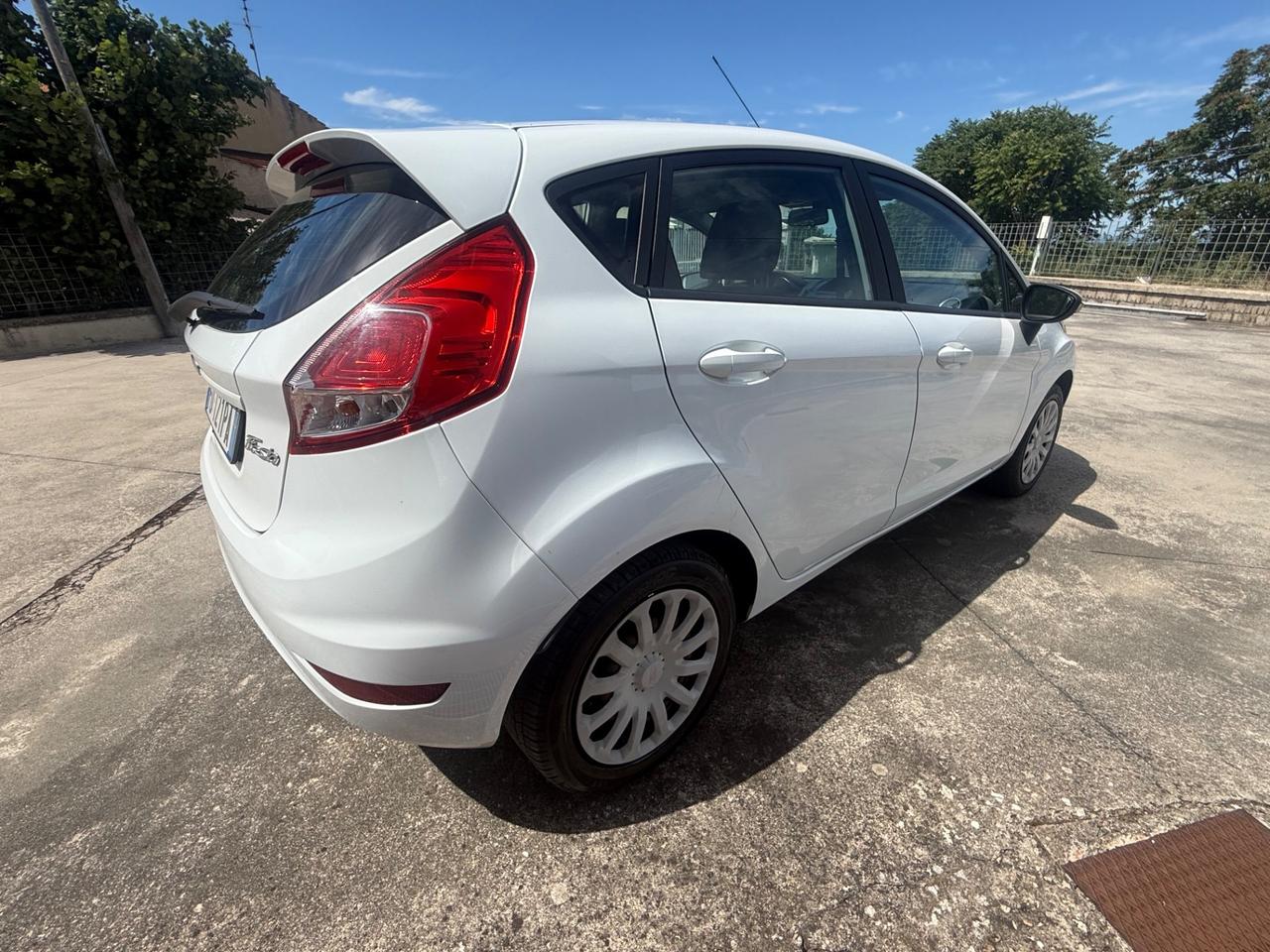 Ford Fiesta 1.2 60CV 5 porte Black & White Edition