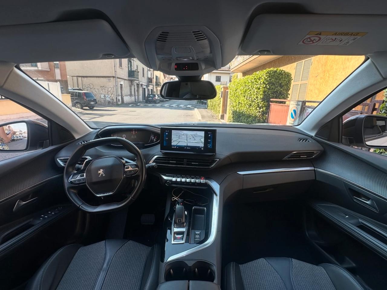 Peugeot 3008 1.5 BlueHDi 130cv Allure Pack AUTOMATICA NAVIGAZIONE CAMERA 360° RETROCAMERA PELLE FINANZIABILE