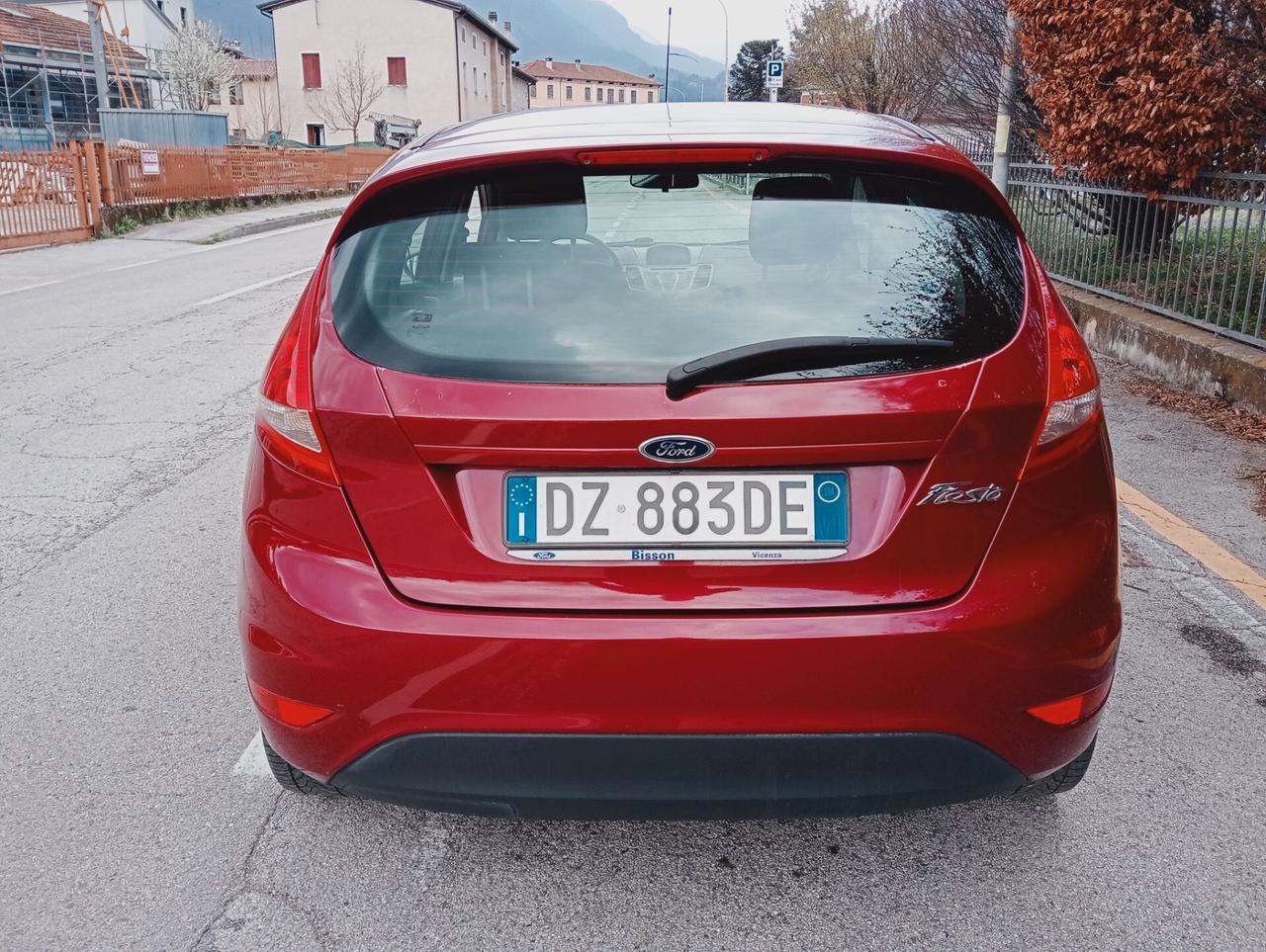 Ford Fiesta 1.4 5 porte Bz.- GPL Titanium