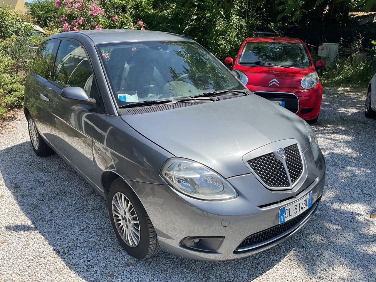 Lancia Ypsilon 1.2 Argento