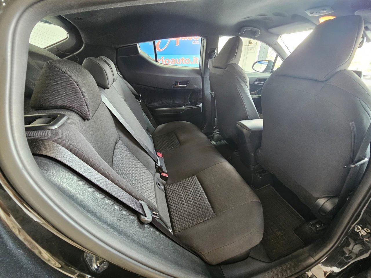 Toyota C-HR 1.8h Active e-cvt
