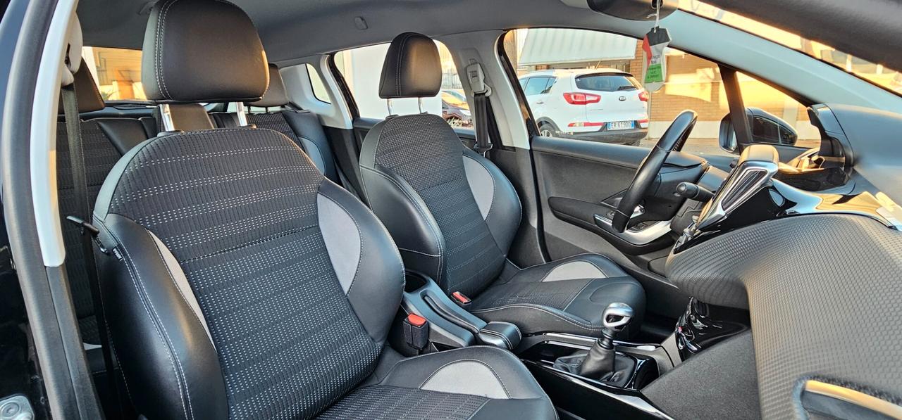 Peugeot 2008 1.6 diesel solo 89000 KM