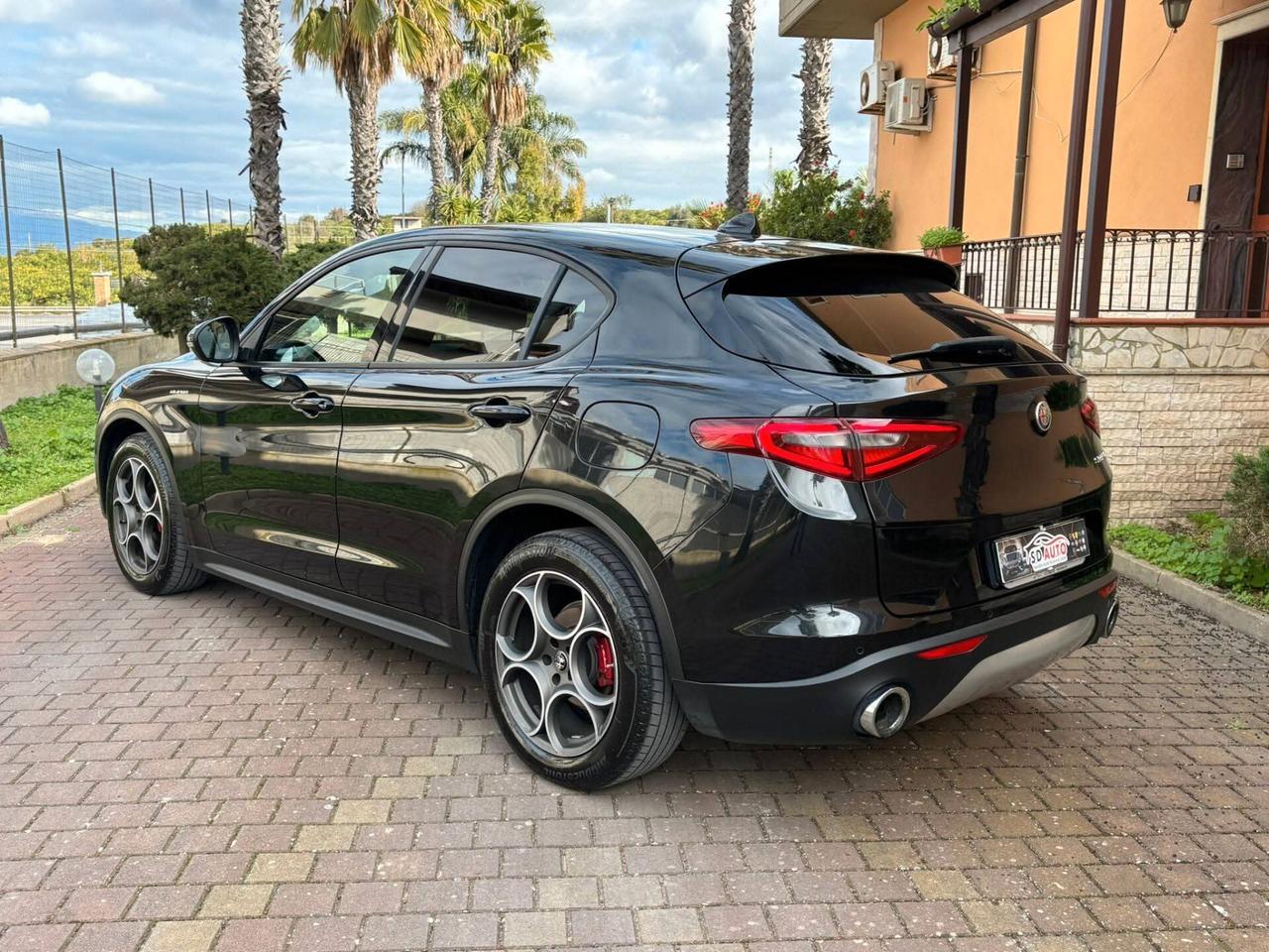 Alfa Romeo Stelvio 2.2 Turbodiesel 160 CV AT8 RWD Super