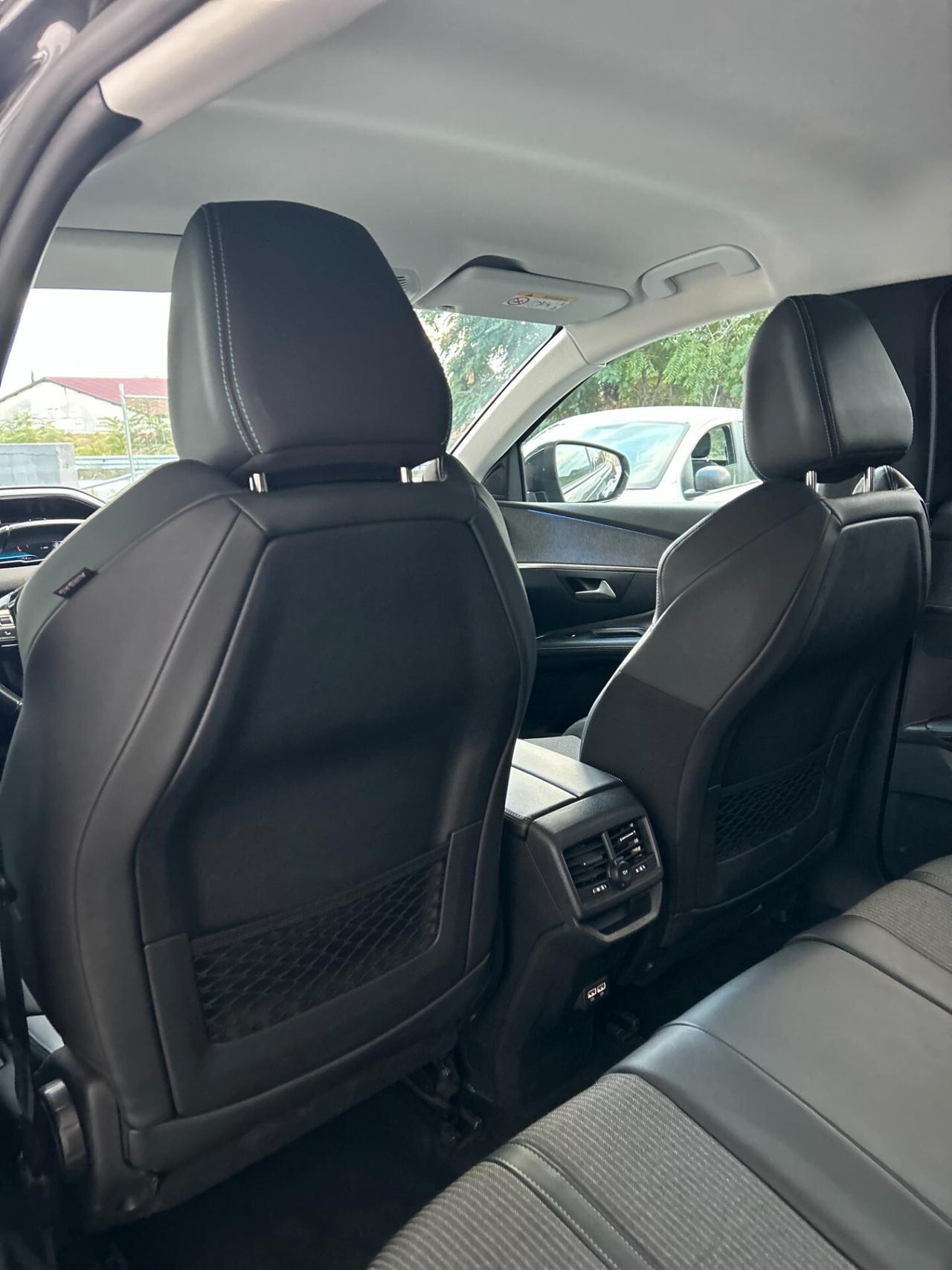 Peugeot 3008 BlueHDi 130 S&S EAT8 Allure