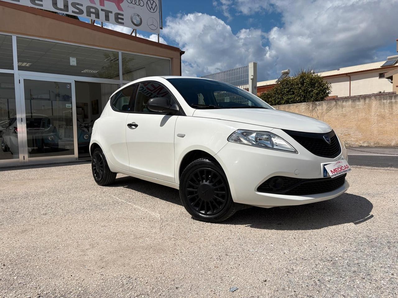 Lancia Ypsilon 1.2 69 CV 5 porte S&S Elefantino Blu