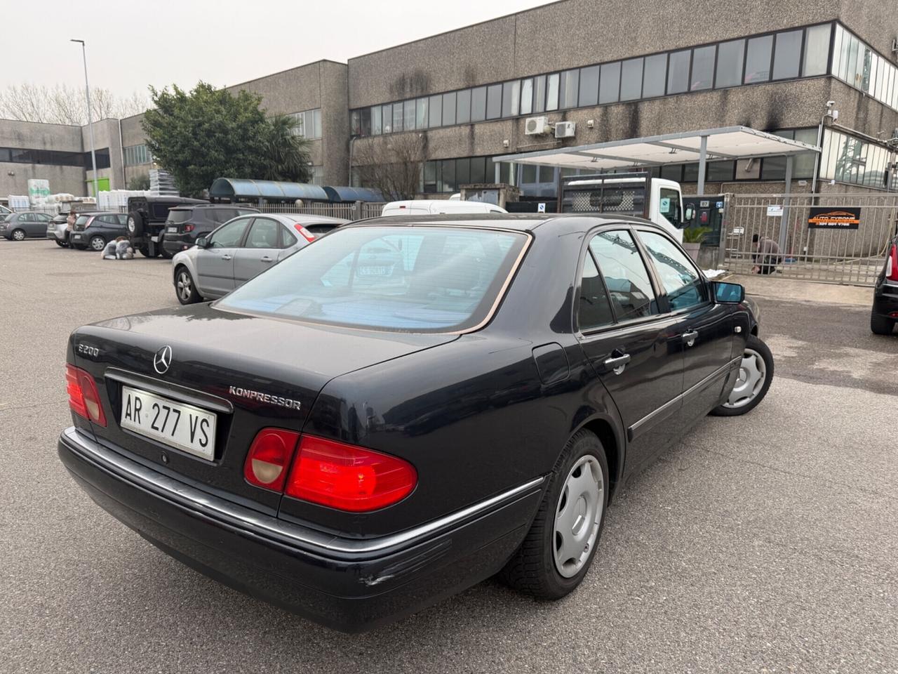 MERCEDES E200 2.0 BENZ-GPL ASI-STORICO 92.000KM