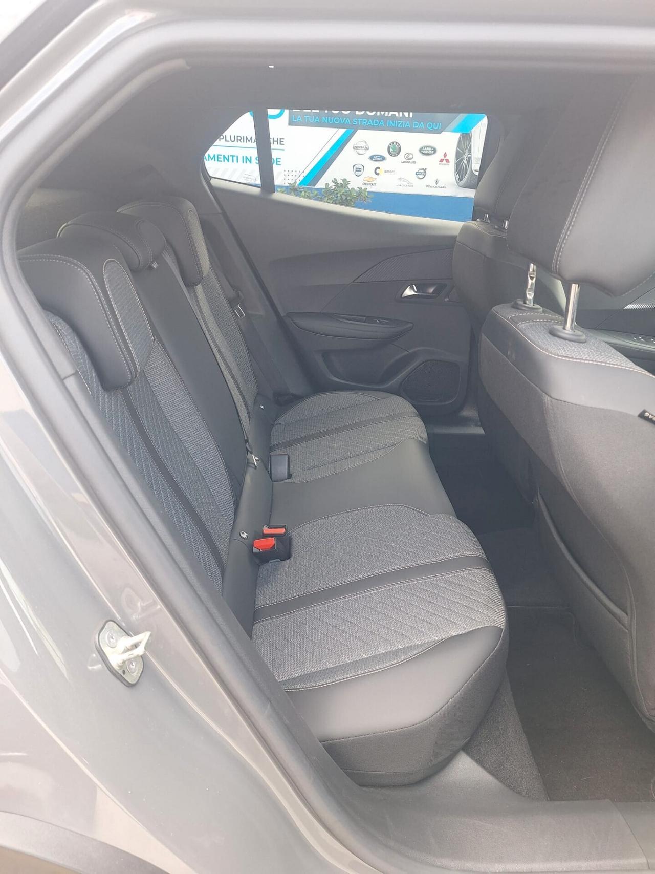 Peugeot 2008 BlueHDi 130 S&S EAT8 Allure