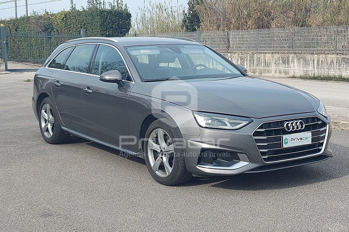 AUDI A4 Avant 30 TDI/136 CV S tronic Business Advanced