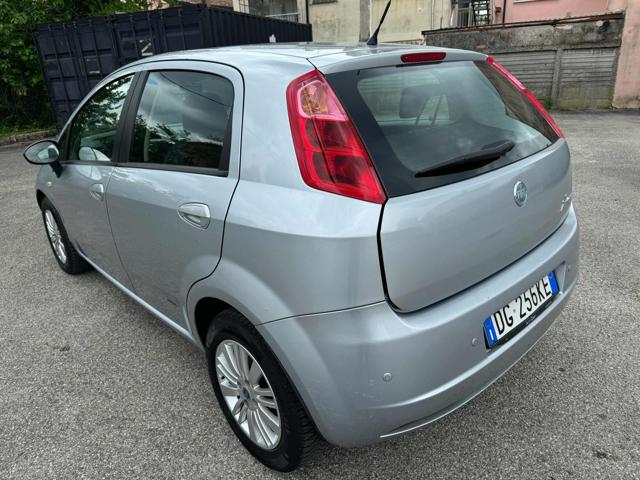 FIAT Grande Punto neopatentati Bellissima 1.4 Starjet 16V 5P Emotion