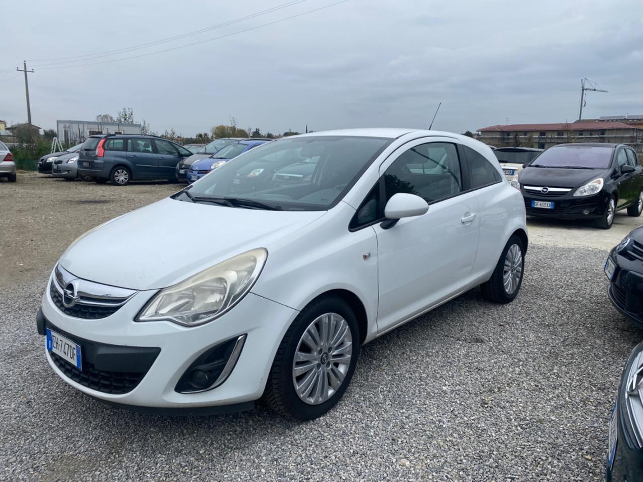 Opel Corsa 1.2 3 porte Club