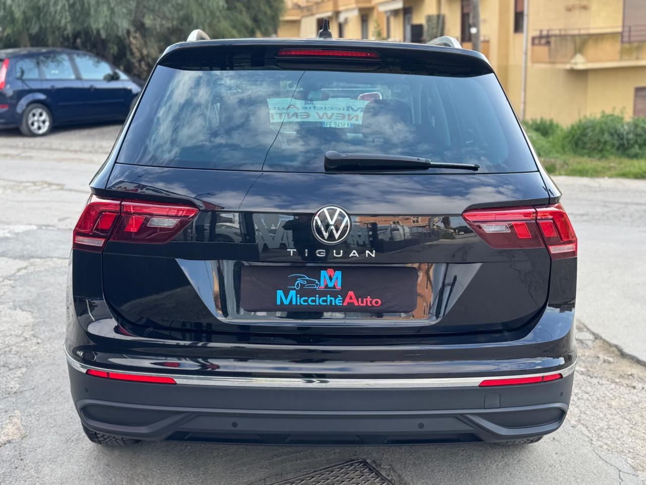 VOLKSWAGEN TIGUAN 2.0 TDI LIFE FULL IVA NEO PATENTATI