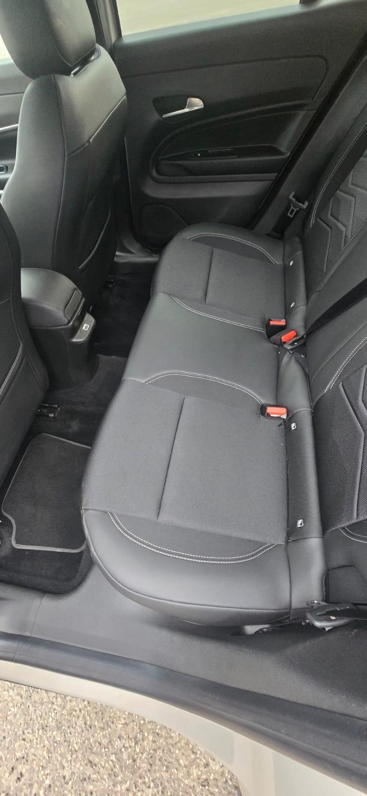 Jeep Avenger 1.2 Turbo 100 CV MHEV Summit