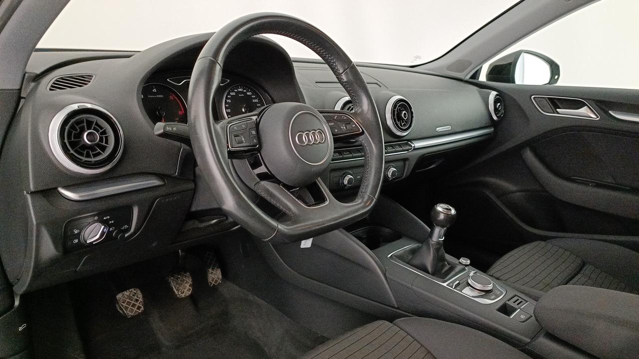AUDI A3 III 2016 Sportback - A3 Sportback 35 2.0 tdi Sport 150cv