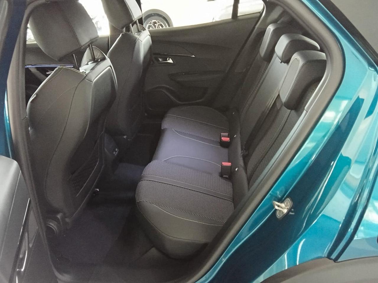 Peugeot 2008 Hybrid 145 e-DCS6 GT