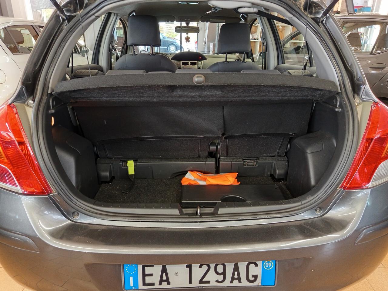 Toyota Yaris 1.3 5 porte, 124 Mila chilometri ok neopatentati