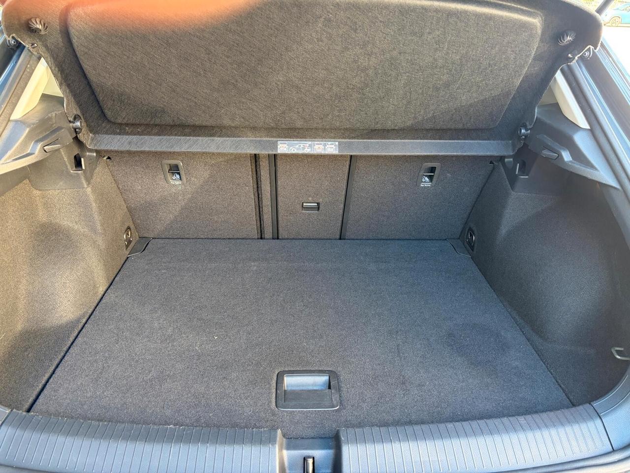 Volkswagen T-Roc 1.6 TDI SCR Business BlueMotion Technology