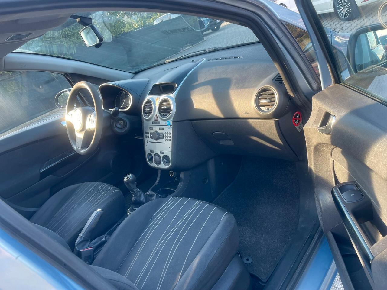 Opel Corsa 1.2 5 porte Easytronic Cosmo