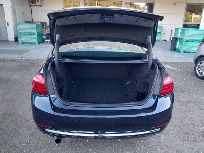 BMW Serie 3 318i Luxury auto