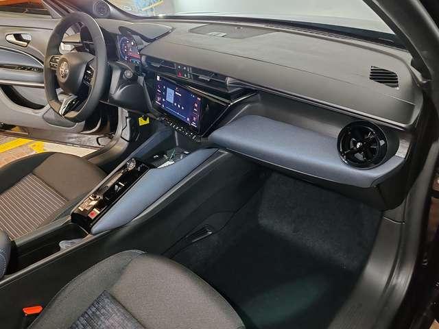 Alfa Romeo Junior 1.2 Hybrid 48V 145cv Edct6