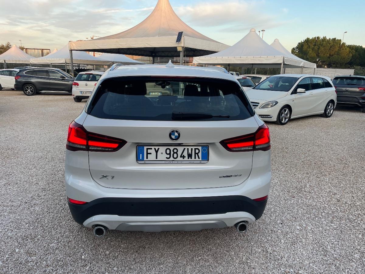 BMW - X1 - sDrive20d xLine