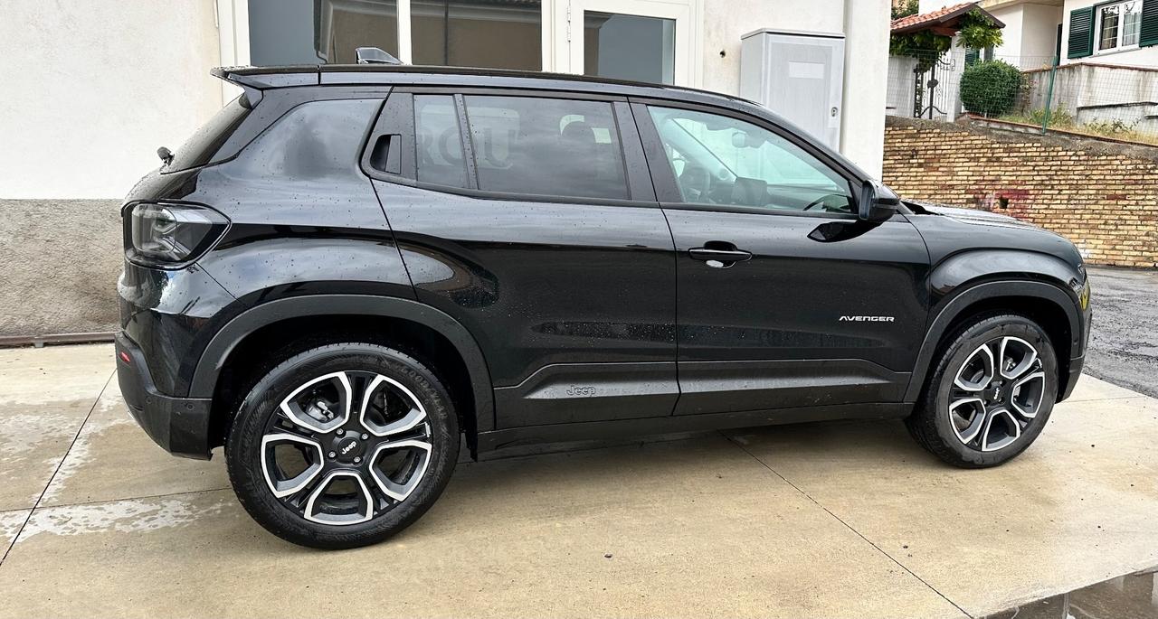 Jeep Avenger 1.2 Turbo 100 CV MHEV Summit