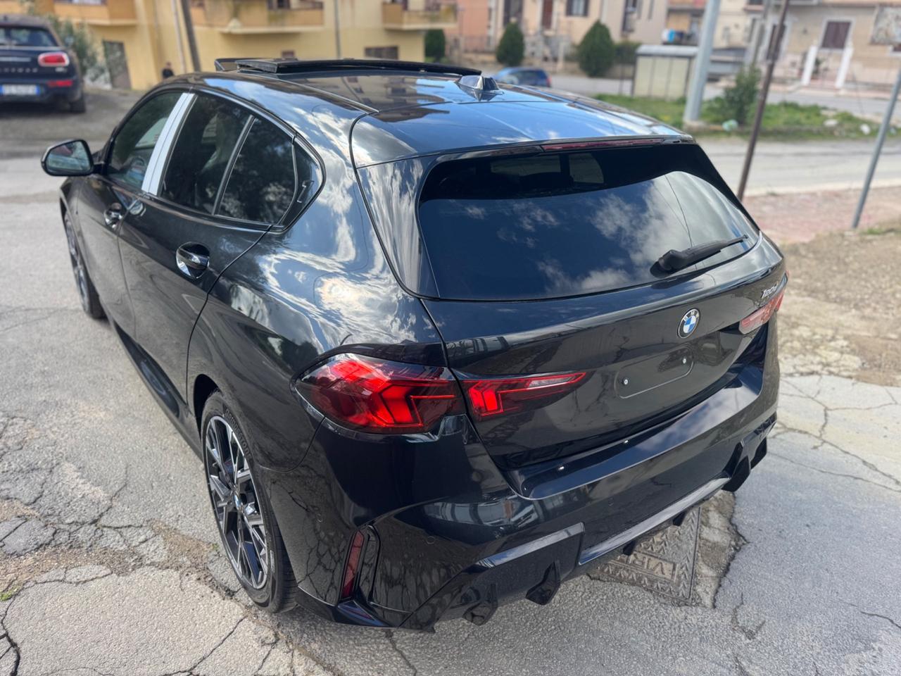 BMW SERIE 1 120D MHEV 150 CV M-SPORT DESIGN TETTO KM 0 FULL IVA