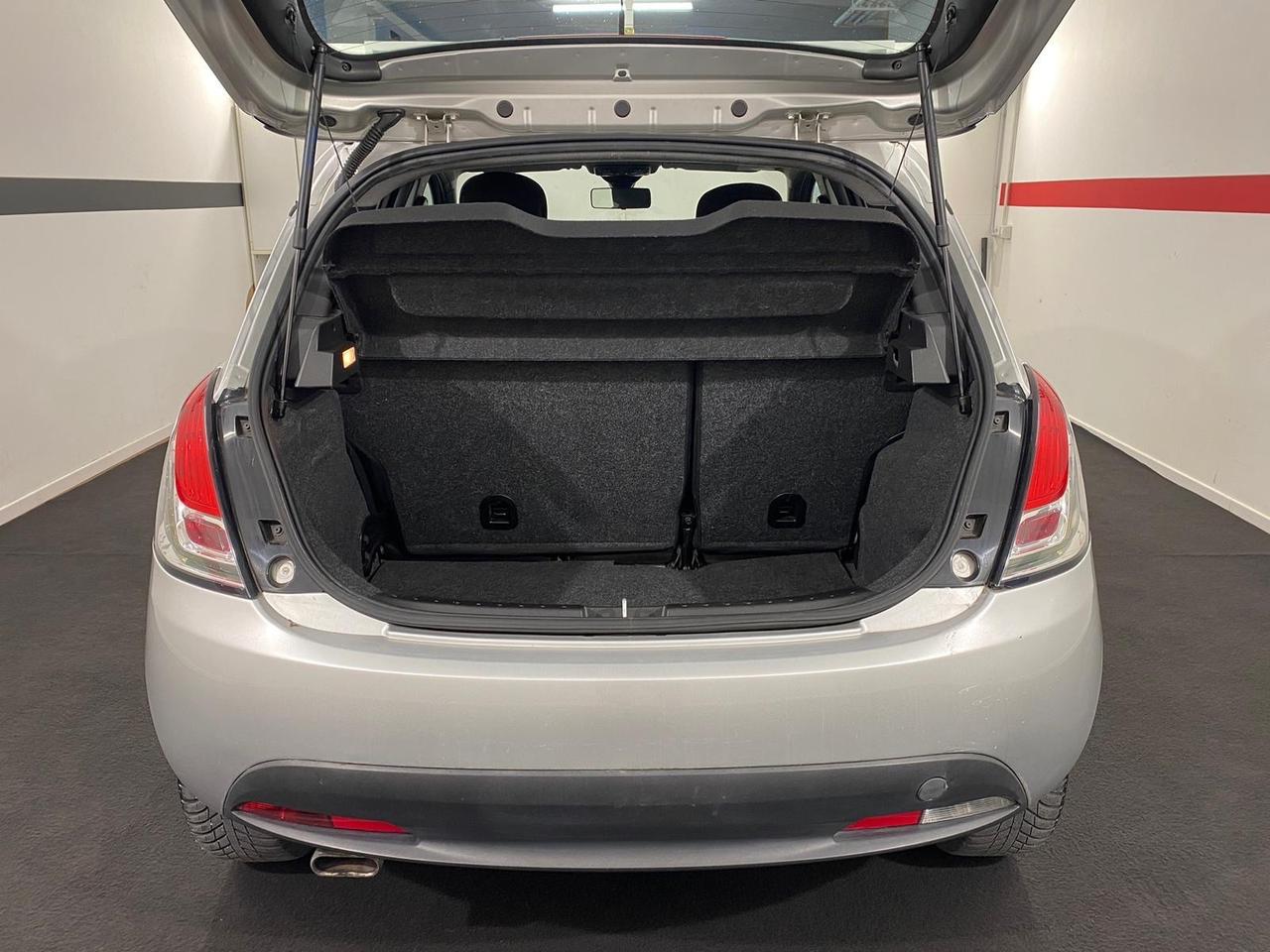 Lancia Ypsilon 1.2 69 CV *NEOPATENTATI*