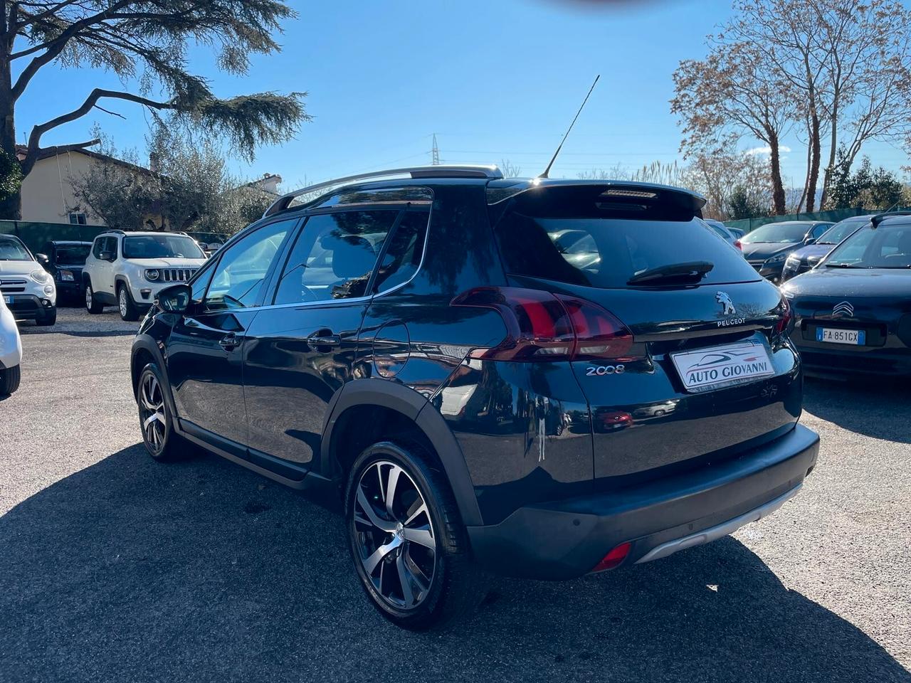 Peugeot 2008 BlueHDi 100 Black Matt
